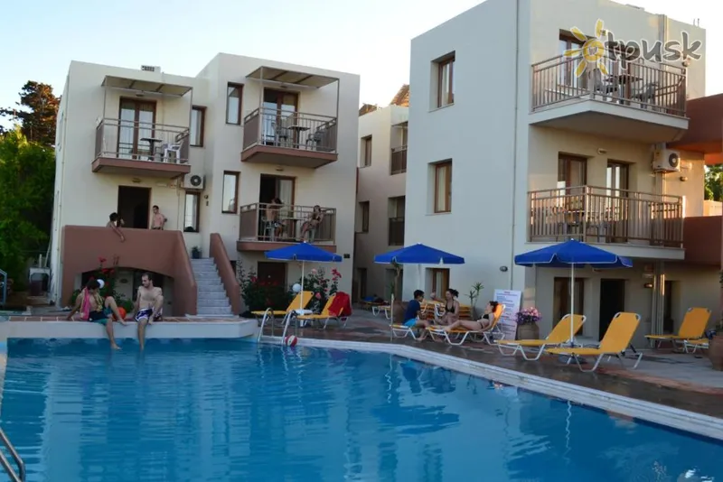 Фото отеля Alexandros M Hotel 2* par. Krēta – Hanija Grieķija ārpuse un baseini