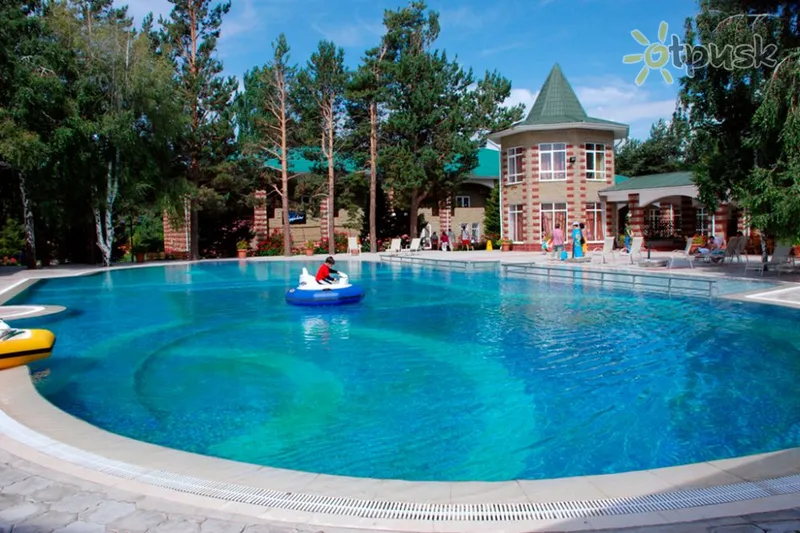 Фото отеля Веселка Плюс Готель 4* Іссик-Куль Киргизія екстер'єр та басейни