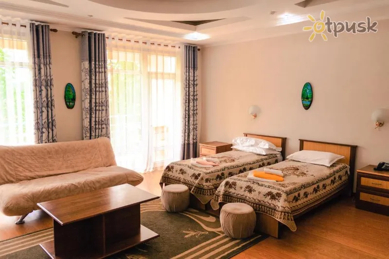 Фото отеля Три короны Отель 3* Issyk-Kul Kirgizstāna istabas