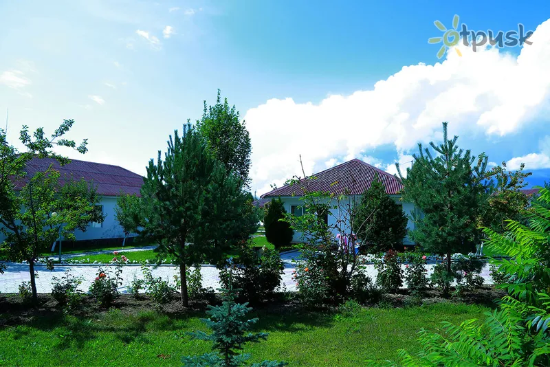 Фото отеля Сайран Готель 3* Іссик-Куль Киргизія екстер'єр та басейни