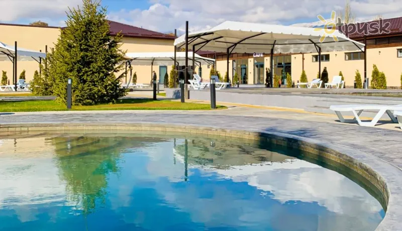 Фото отеля Ак-Бермет Отель 4* Cholpon-Ata Kirgizija išorė ir baseinai