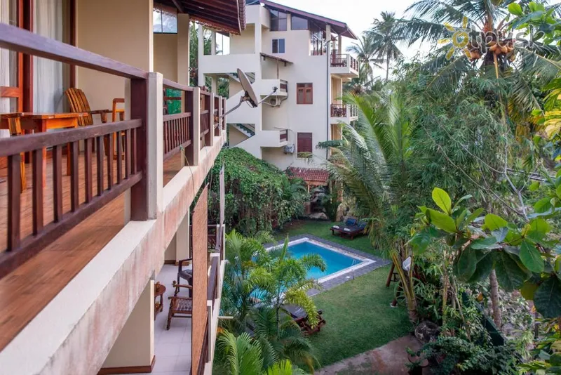 Фото отеля Finlanka Hotel 2* Хіккадува Шрі Ланка екстер'єр та басейни