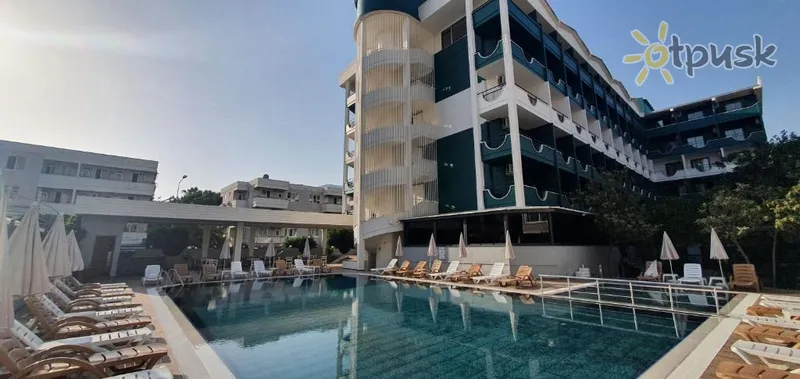 Фото отеля Hedef Kleopatra Hotel 3* Alanija Turkija išorė ir baseinai