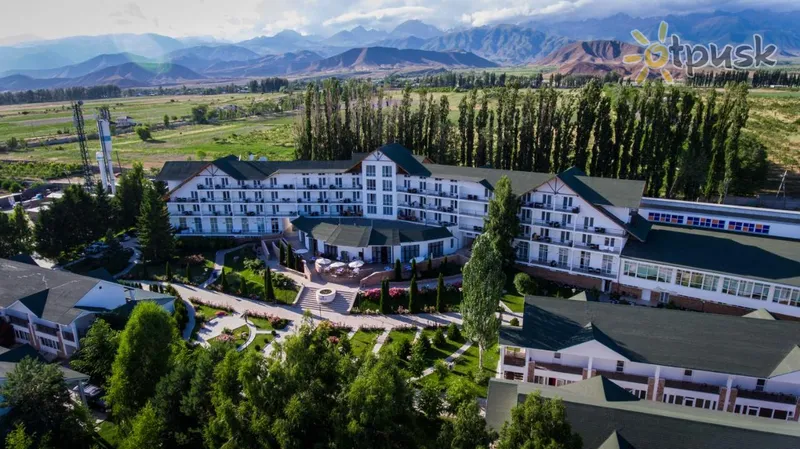 Фото отеля Каприз Готель 3* Чолпон-Ата Киргизія екстер'єр та басейни