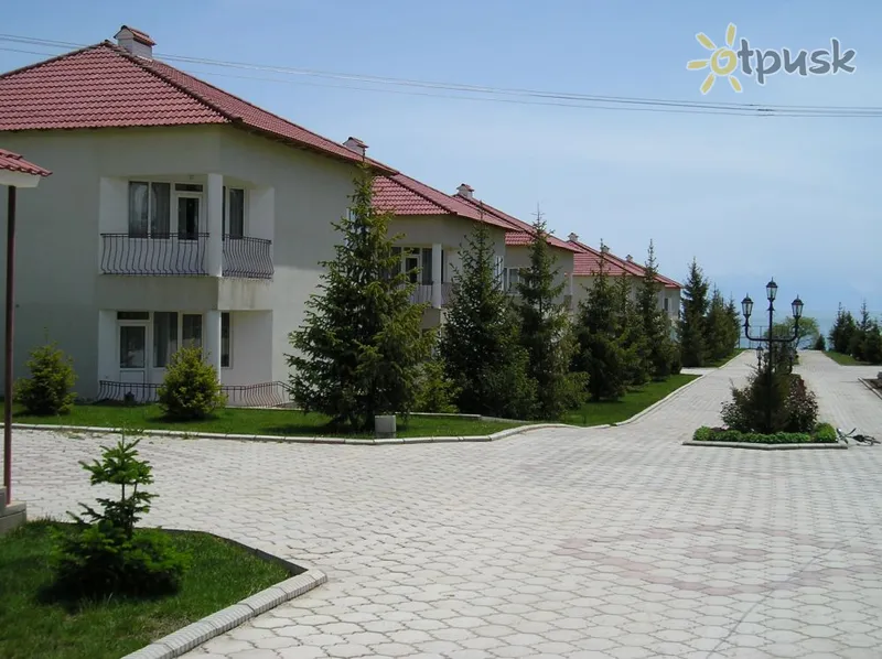 Фото отеля Ак-Даніс Готель 2* Іссик-Куль Киргизія екстер'єр та басейни