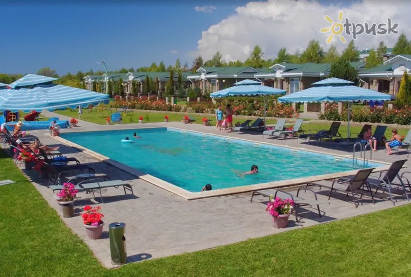 Фото отеля Карвен Іссик-Куль 4* Іссик-Куль Киргизія екстер'єр та басейни