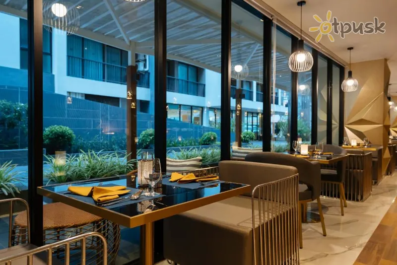 Фото отеля Wekata Luxury Hotel 4* о. Пхукет Таиланд бары и рестораны