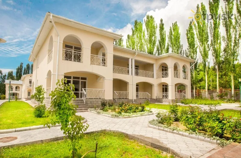 Фото отеля Аврора Плюс Готель 4* Іссик-Куль Киргизія екстер'єр та басейни
