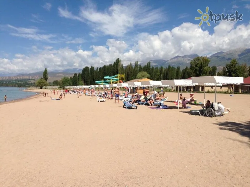 Фото отеля Солемар Отель 3* Иссык-Куль Киргизия пляж