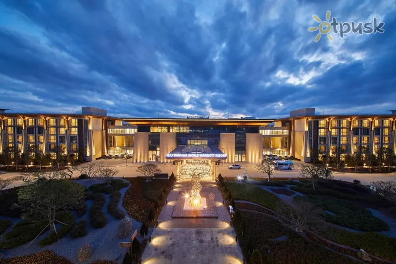 Фото отеля Marriott Jeju Shinhwa World Hotels & Resorts 5* par. Jeju Dienvidkoreja ārpuse un baseini