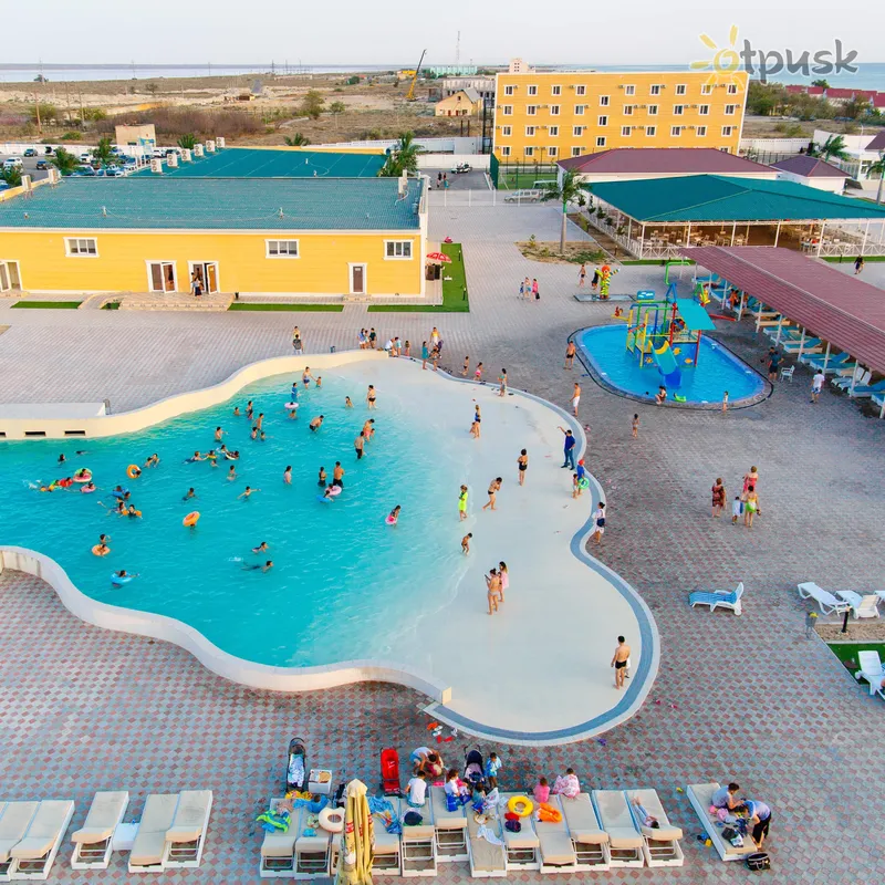 Фото отеля Tree Of Life 4* Актау Казахстан екстер'єр та басейни