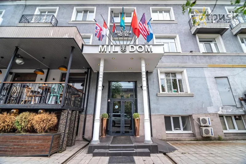 Фото отеля Mildom Hotel 3* Алматы Казахстан экстерьер и бассейны