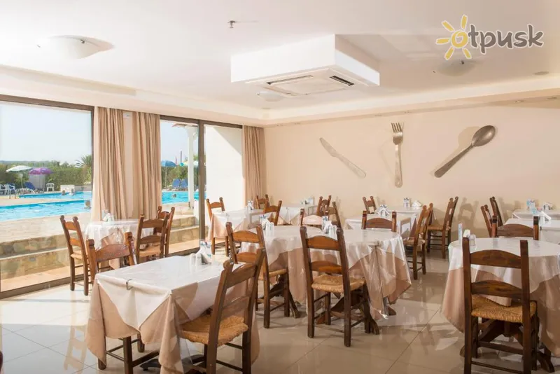 Фото отеля Oasis Beach Hotel 3* Kreta – Heraklionas Graikija barai ir restoranai
