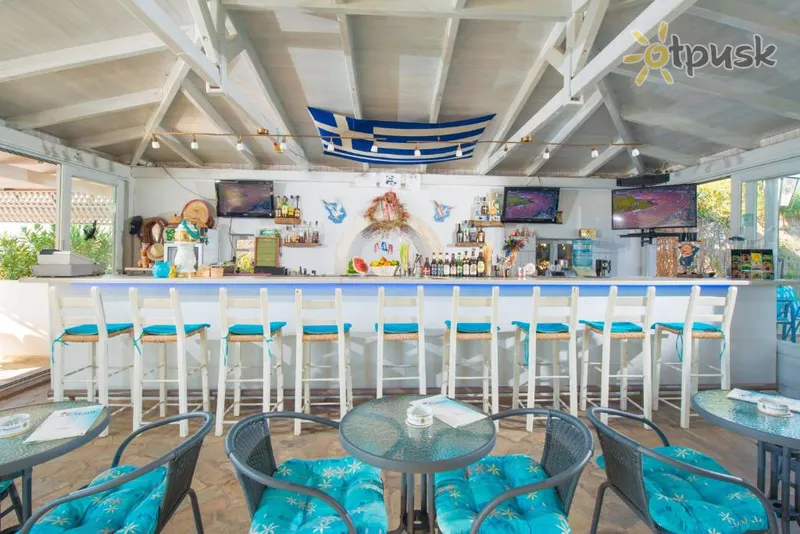 Фото отеля Oasis Beach Hotel 3* о. Крит – Ираклион Греция бары и рестораны
