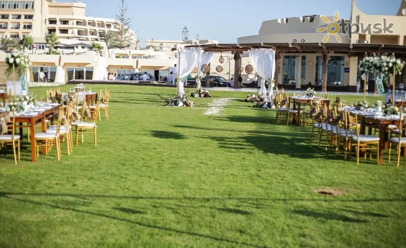 Фото отеля Borg El Arab Beach Hotel 5* Олександрія Єгипет екстер'єр та басейни