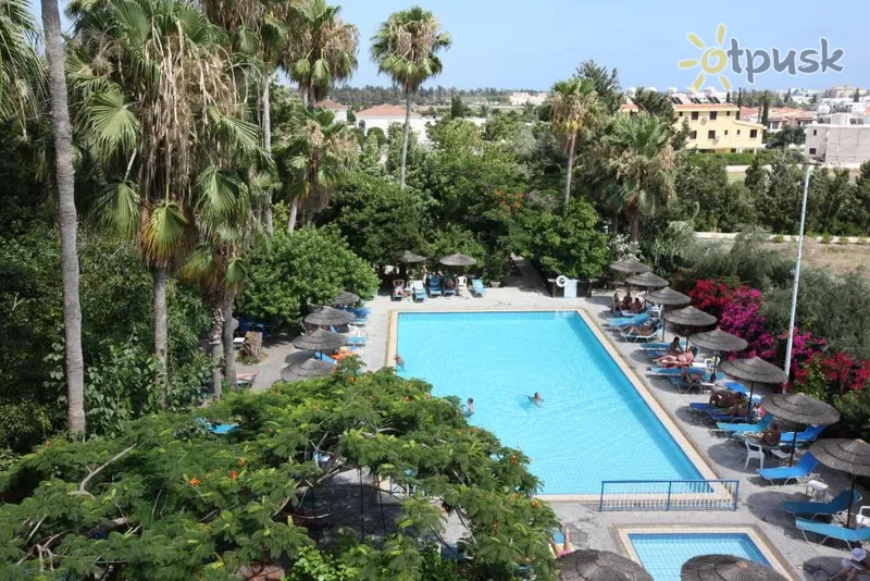 Фото отеля Veronica 3* Patoss Kipra ārpuse un baseini