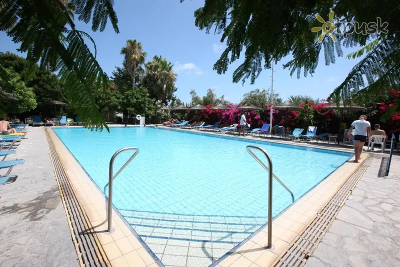 Фото отеля Veronica 3* Patosas Kipras išorė ir baseinai