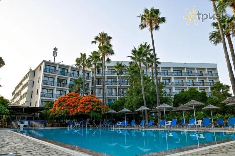 Фото отеля Veronica 3* Пафос Кіпр екстер'єр та басейни