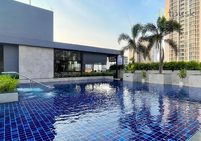 Фото отеля Eleven Hotel Bangkok 4* Бангкок Таїланд екстер'єр та басейни