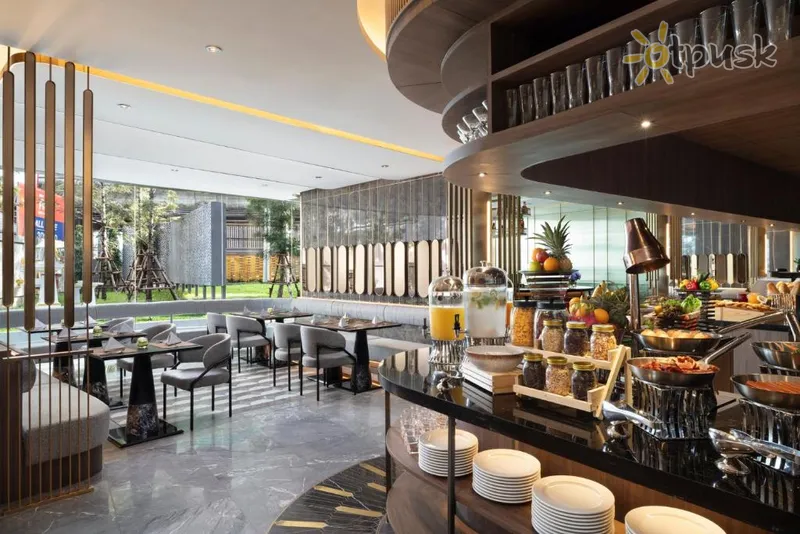 Фото отеля Oakwood Suites Tiwanon Bangkok 5* Бангкок Таїланд бари та ресторани