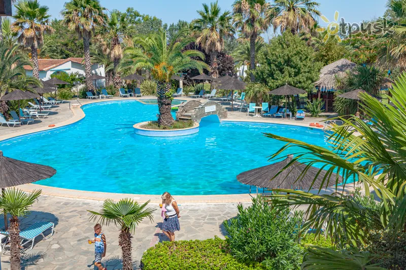 Фото отеля Tropical Hotel Fourka 4* Halkidiki — Kasandra Grieķija ārpuse un baseini