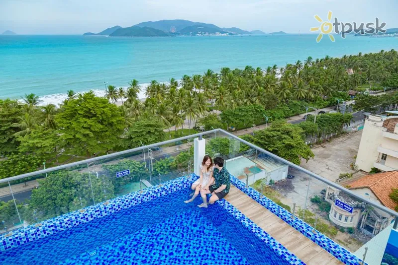 Фото отеля Azura Gold Hotel 4* Nha Trang Vietnamas išorė ir baseinai