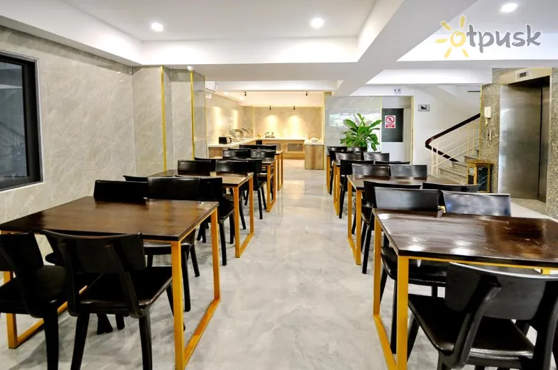 Фото отеля Golden Lotus 3* Нячанг Вьетнам бары и рестораны
