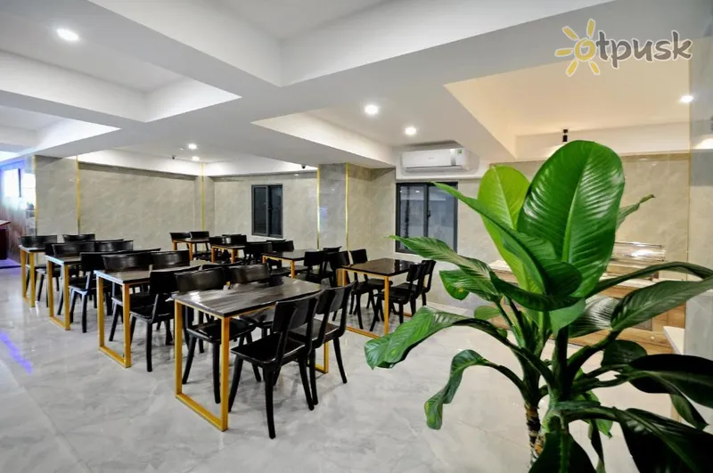 Фото отеля Golden Lotus 3* Нячанг В'єтнам бари та ресторани