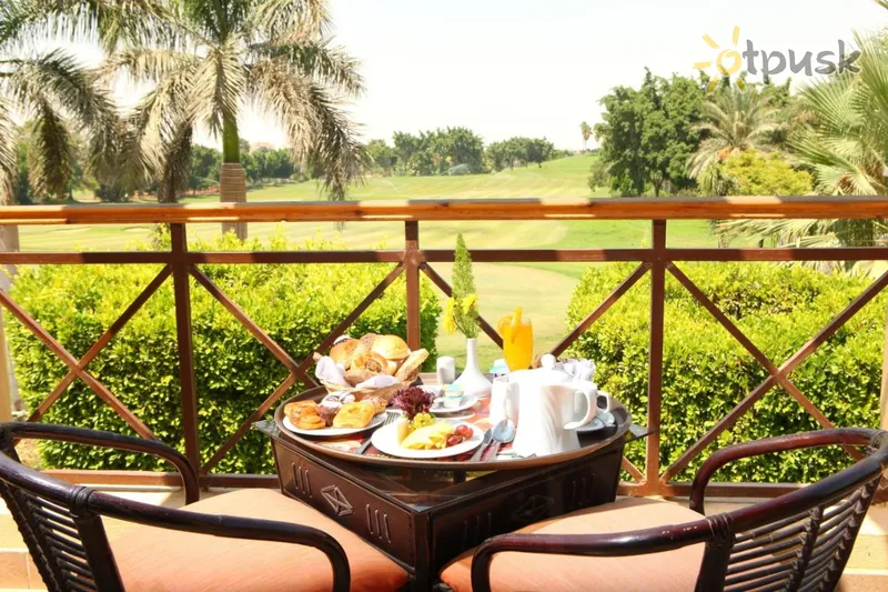 Фото отеля Swiss Inn Pyramids Golf Resort 5* Каїр Єгипет бари та ресторани