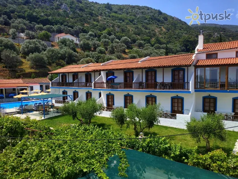 Фото отеля Sunwaves Apartmets 2* о. Самос Греція екстер'єр та басейни