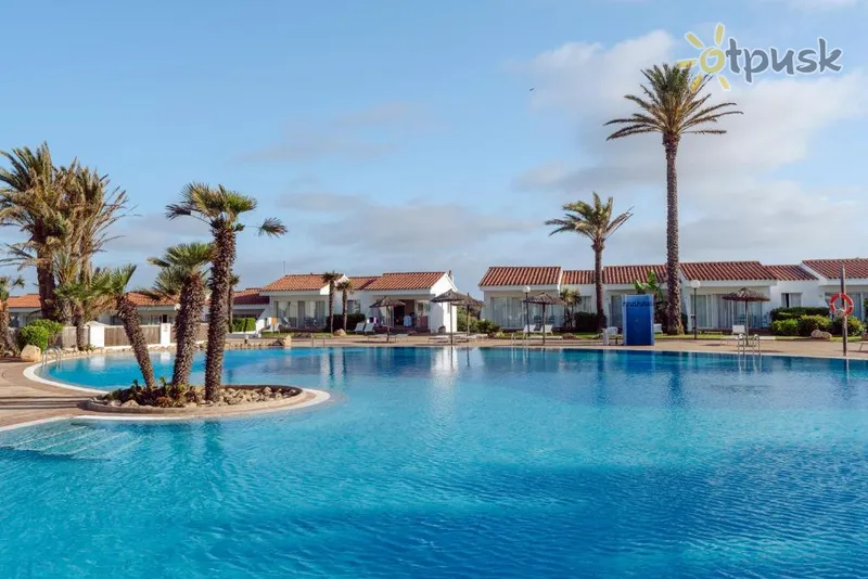 Фото отеля AluaSun Mediterraneo 3* Menorka Ispanija išorė ir baseinai