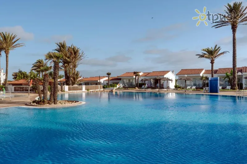 Фото отеля AluaSun Mediterraneo 3* Menorka Ispanija išorė ir baseinai