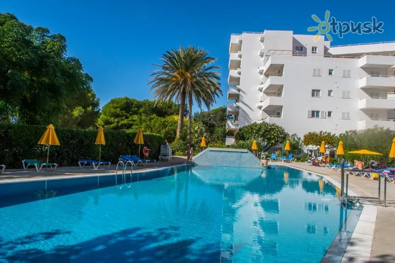 Фото отеля Hamilton Court 2* о. Менорка Іспанія екстер'єр та басейни
