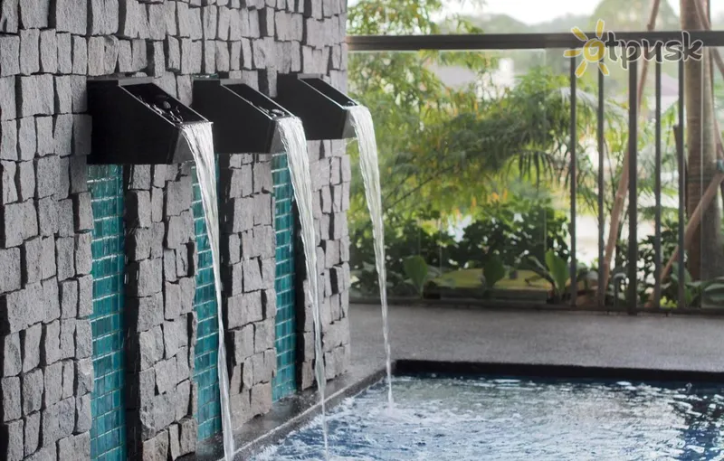Фото отеля The Waterfront Hotel Kuching 3* Кучинг Малайзия экстерьер и бассейны