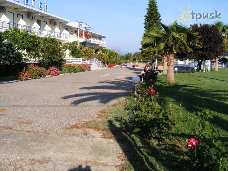 Фото отеля Lintzi Hotel 2* Peloponēsa Grieķija ārpuse un baseini