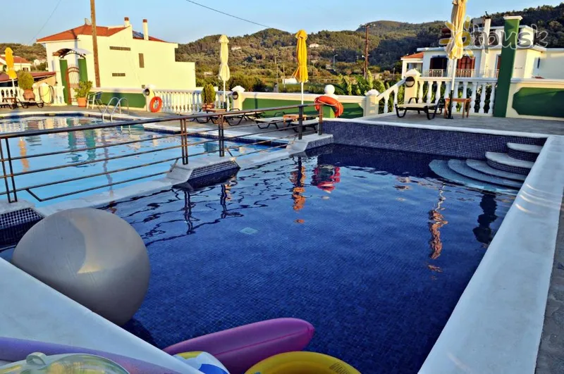 Фото отеля Athena Hotel 3* о. Самос Греція екстер'єр та басейни
