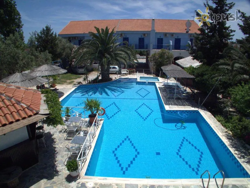 Фото отеля Sofia Hotel 2* о. Самос Греція екстер'єр та басейни