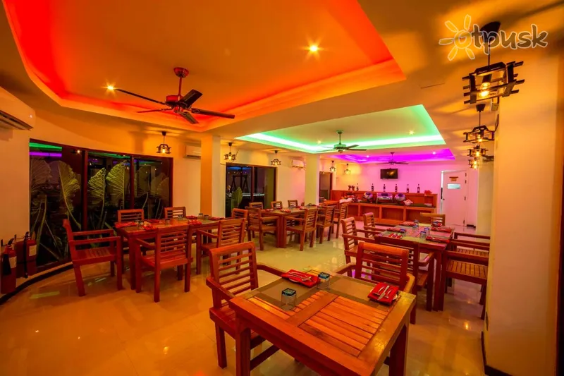 Фото отеля Dhiguveli Breeze 3* Ари (Алифу) Атолл Мальдивы бары и рестораны