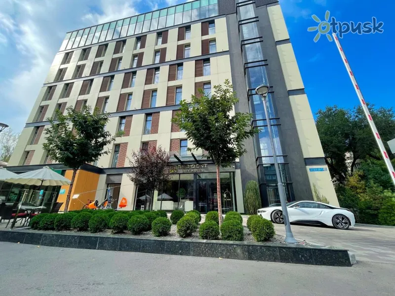 Фото отеля Resident City Hotel 4* Алматы Казахстан экстерьер и бассейны