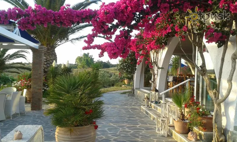 Фото отеля Helidonia Aparthotel 3* Пелопоннес Греція екстер'єр та басейни
