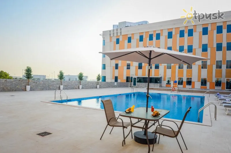 Фото отеля Best Western Plus Dubai Academic City 3* Дубай ОАЕ екстер'єр та басейни