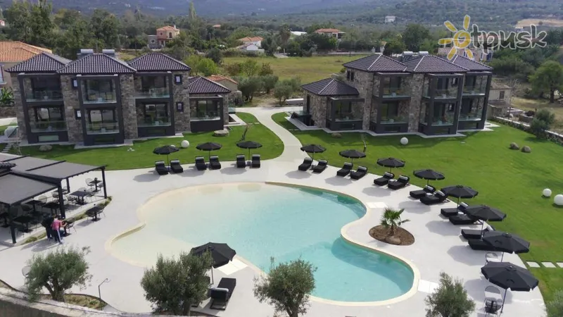 Фото отеля Niki Luxury Apartments 3* Lesbas Graikija išorė ir baseinai