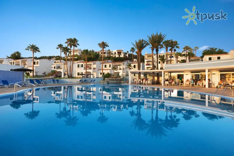 Фото отеля TRH Tirant Playa 4* Menorka Ispanija išorė ir baseinai