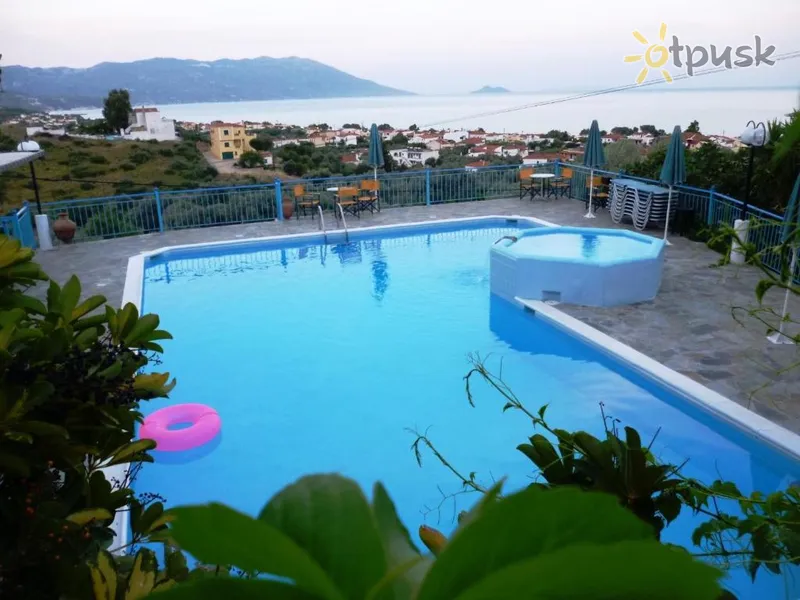 Фото отеля Jota Apartments 2* Samos Graikija išorė ir baseinai