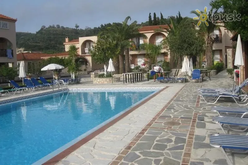 Фото отеля Daniel Hotel 2* о. Закінф Греція екстер'єр та басейни