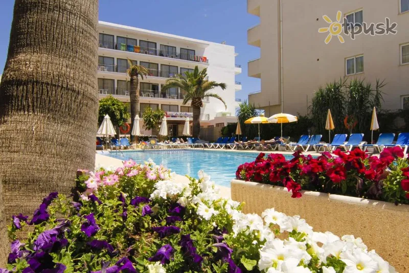 Фото отеля Universal Hotel Bikini 3* о. Майорка Испания экстерьер и бассейны