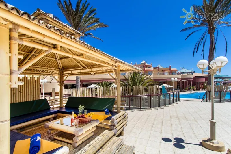 Фото отеля Esmeralda Maris by Livvo 4* par. Fuerteventura (Kanāriju salas) Spānija ārpuse un baseini