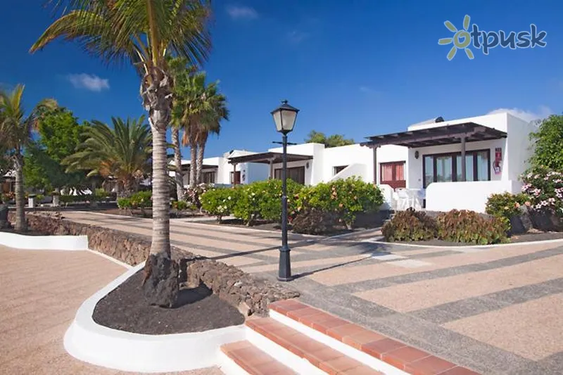 Фото отеля Bungalows Playa Limones 3* о. Лансароте (Канары) Испания экстерьер и бассейны