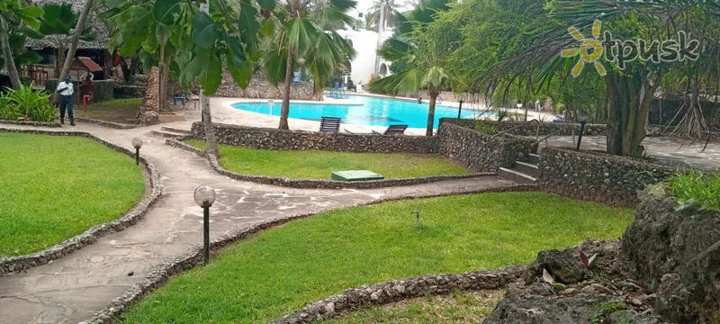 Фото отеля Kaskazi Beach Resort 4* Mombasa Kenija išorė ir baseinai