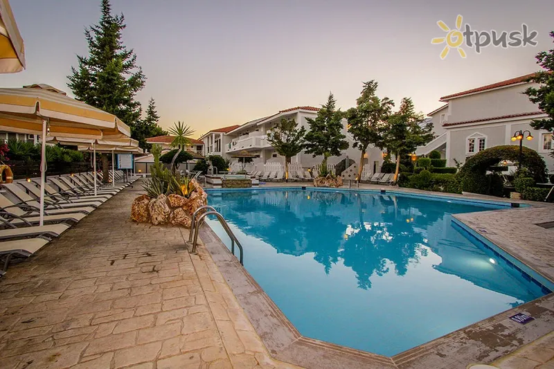 Фото отеля Louros Beach Hotel & Spa 3* Zakintas Graikija išorė ir baseinai